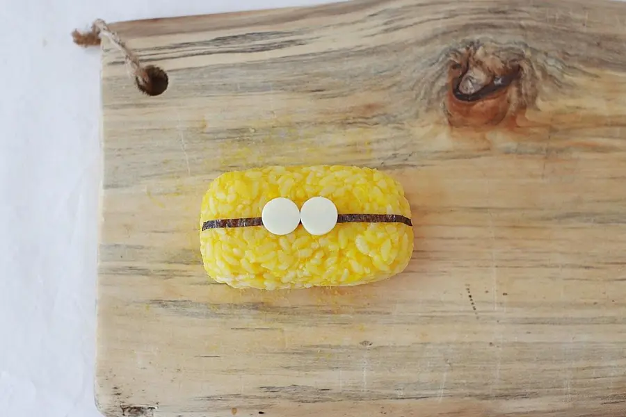 Minion Sally Chicken Cartoon Rice Ball step 0