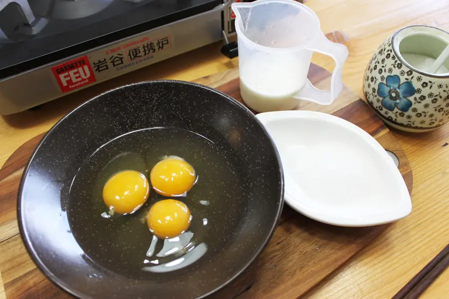 Bento must-have - Japanese-style thick egg grill & tamagoyaki step 0