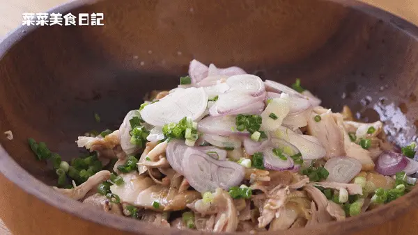 ã€Rice cooker with scallion oil shredded chickenã€‘Workers bring rice dishes, and the rice cooker can be done with one click! Salty, fresh, soft and tender and fragrant! step 0