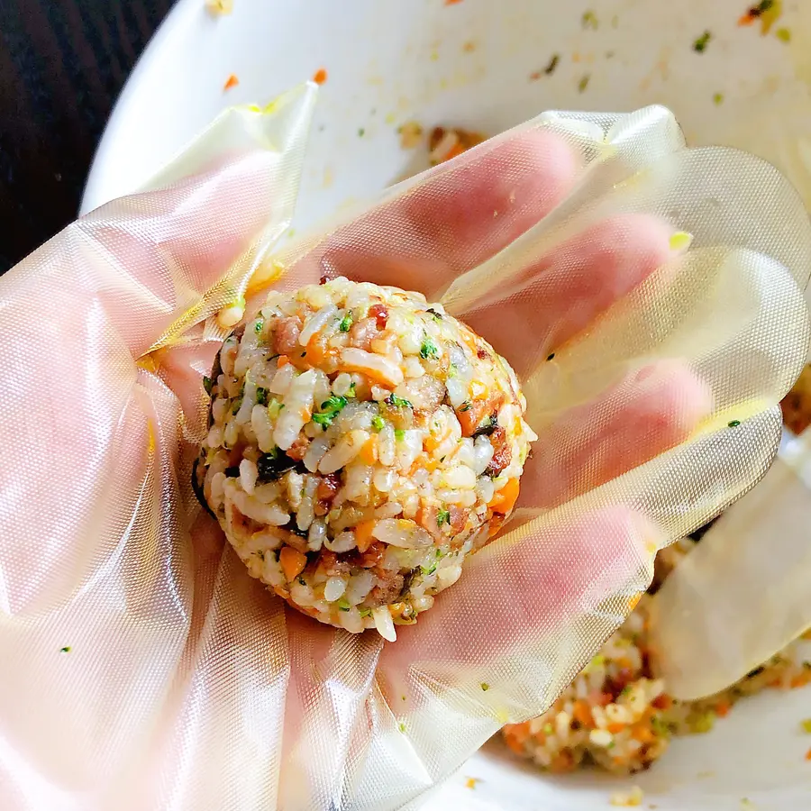 ã€Colorful rice ballã€‘There are rice and vegetables, meat, milk and seafood  step 0