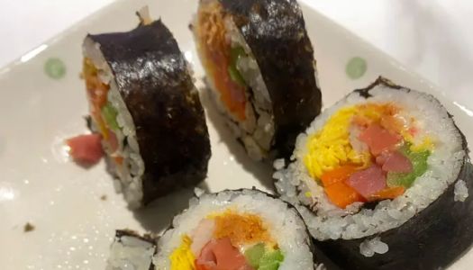 Home-style sushi rolls  that are simple and fast, and so delicious that you can't stop