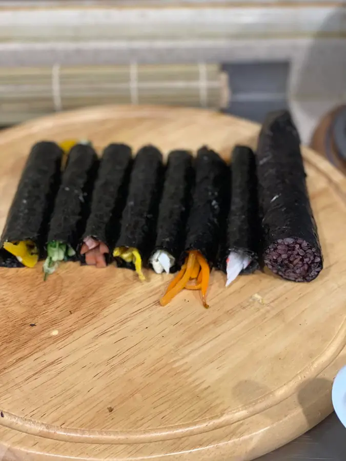 Beautifully flowered sushi step 0