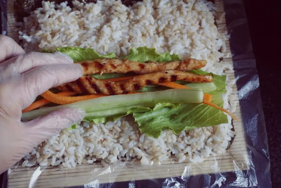 Brown rice chicken breast sushi step 0