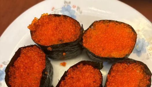 Flying fish roe sushi 