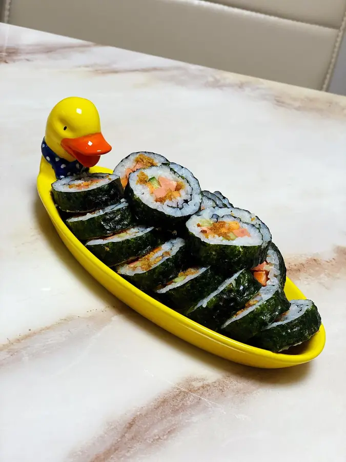 The children's version of the sushi roll is simple and delicious step 0