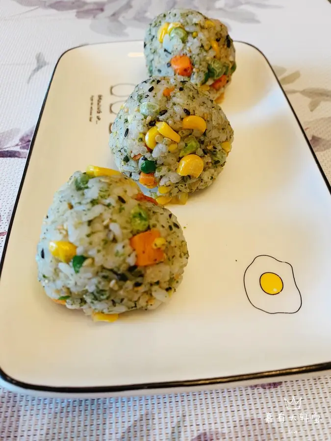 Ten minutes of fast food: sushi rice ball~~ The baby likes it, and the mother is worry-free