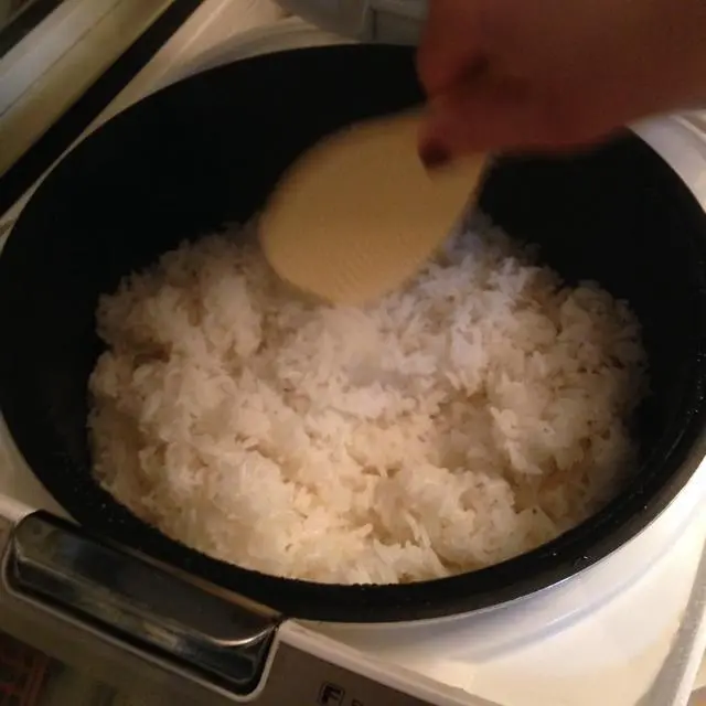 Egg yolk sushi step 0