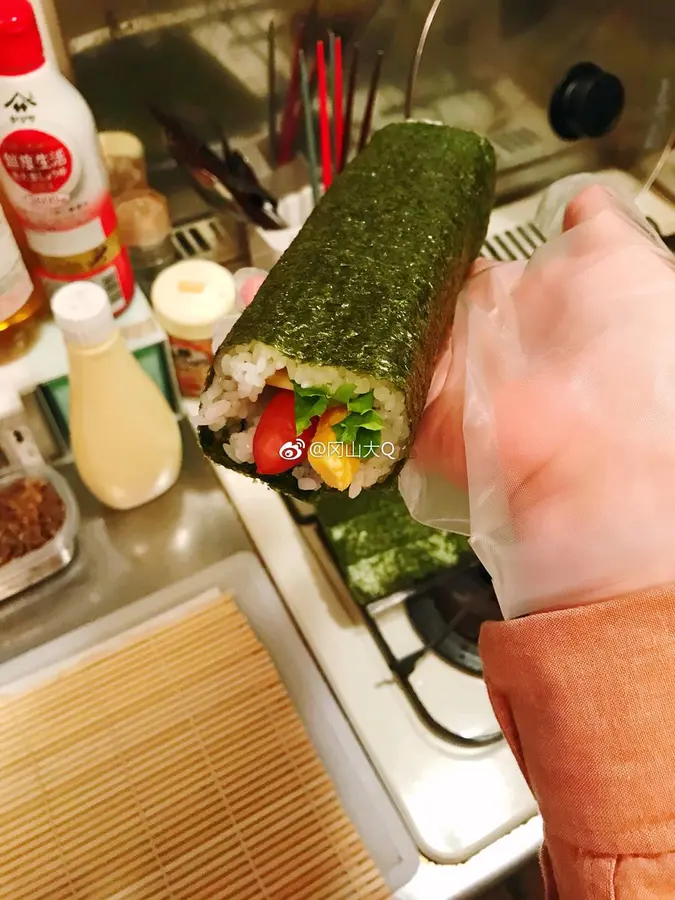 Authentic Japanese sushi rolls step 0