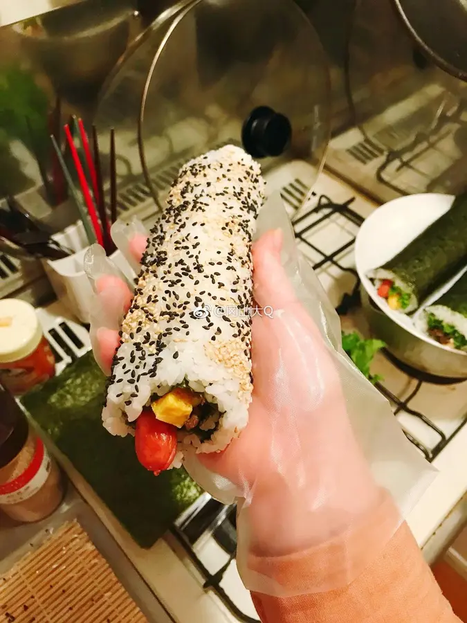 Authentic Japanese sushi rolls step 0