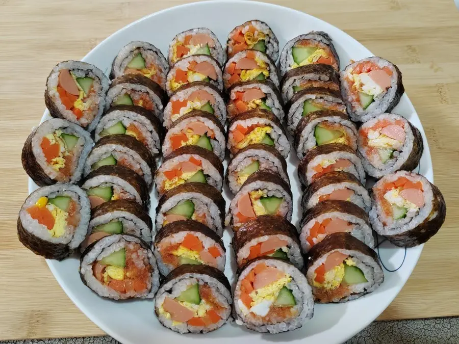 Homemade classic three-pin sushi  step 0