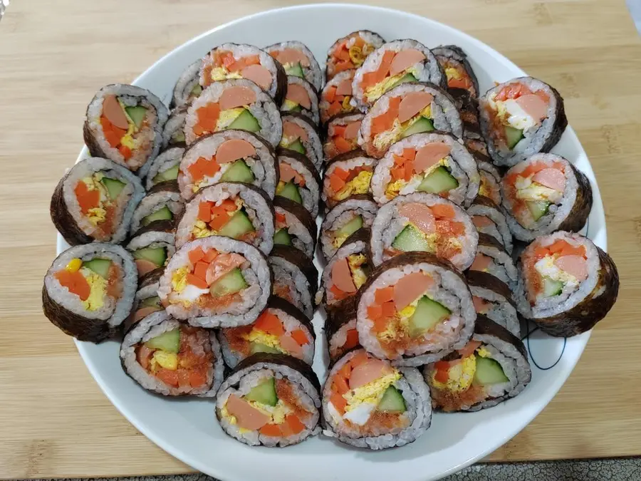 Homemade classic three-pin sushi  step 0