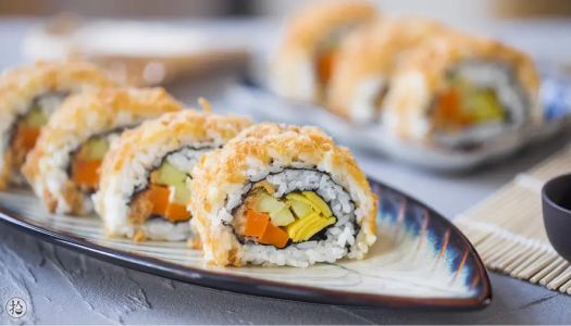 Invert the meat floss sushi roll