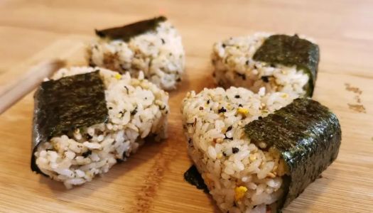 Super super convenient spring Japanese sushi rice balls