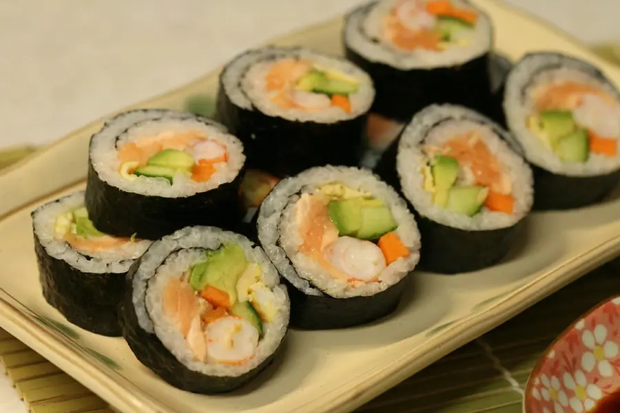 Salmon and Avocado Sushi Roll (Smoked Salmon Sushi Sandwich Rice Ball) step 0