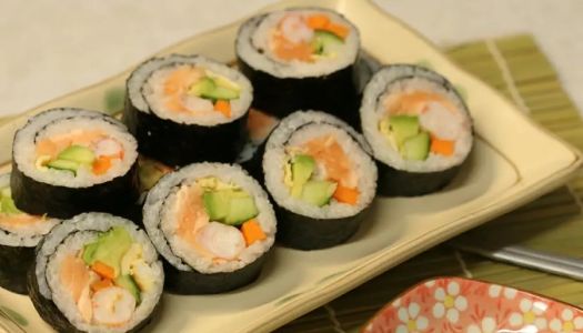 Salmon and Avocado Sushi Roll (Smoked Salmon Sushi Sandwich Rice Ball)