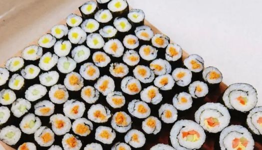 A simple sushi roll