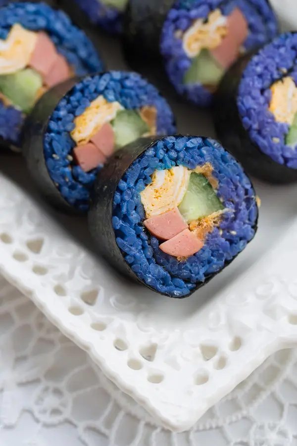 Butterfly pea flower sushi gimbap (healing high-value Mediterranean blue) step 0