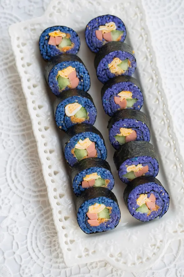 Butterfly pea flower sushi gimbap (healing high-value Mediterranean blue) step 0