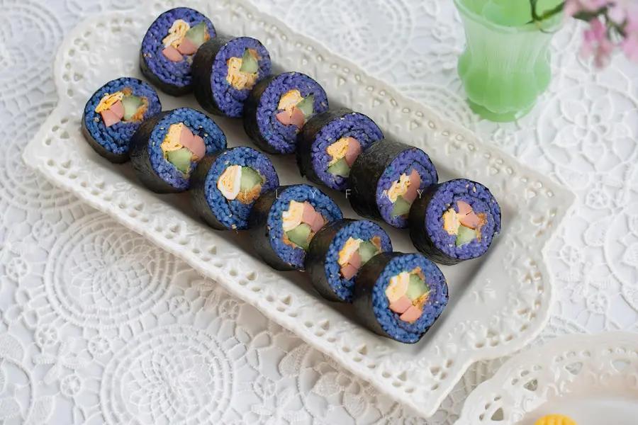 Butterfly pea flower sushi gimbap (healing high-value Mediterranean blue) step 0