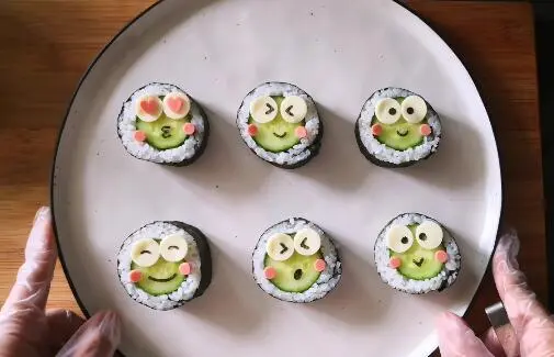 Mung bean frog sushi step 0