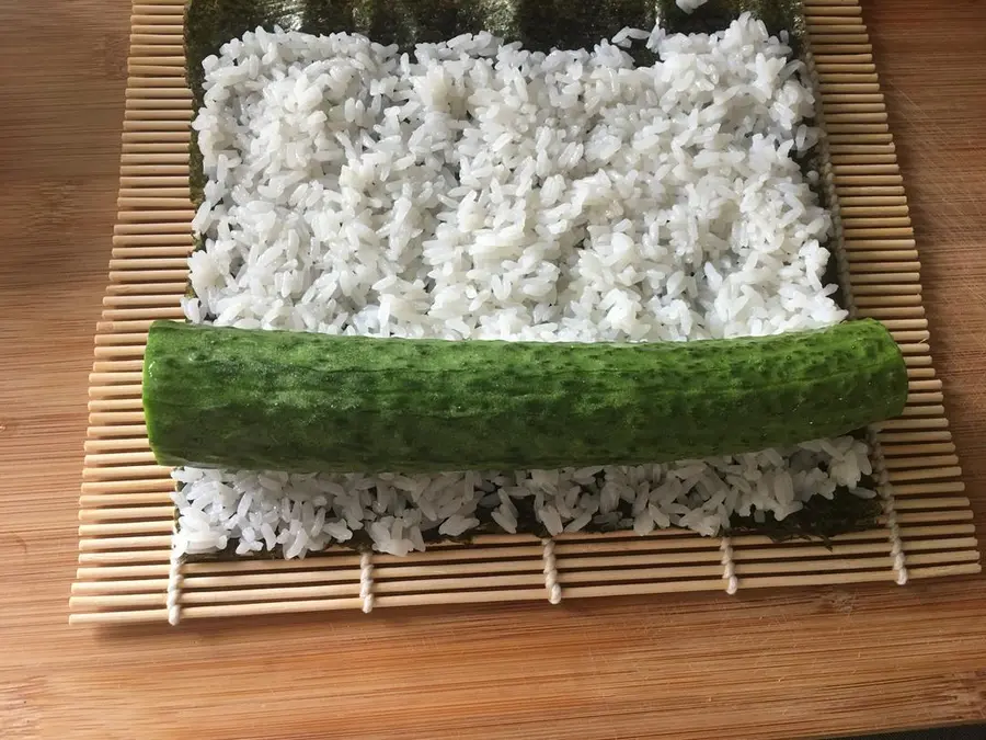 Mung bean frog sushi step 0