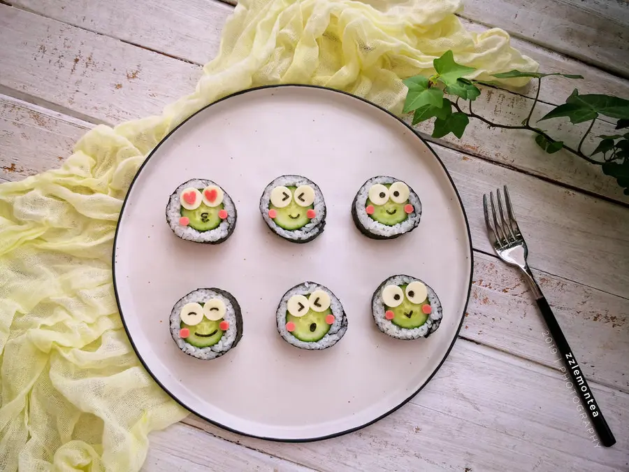 Mung bean frog sushi