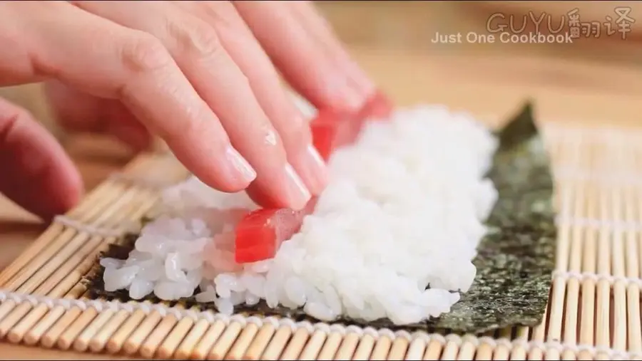 How to make sushi rolls (thin rolls) step 0