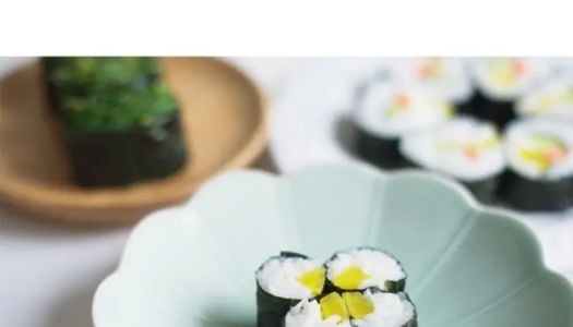 How to make sushi rolls (thin rolls)