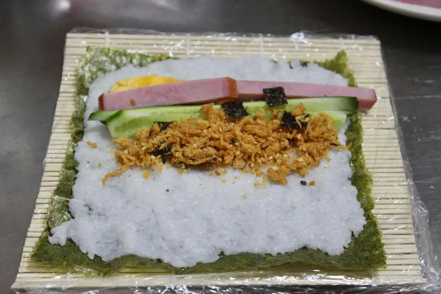 Pork floss ham sushi step 0