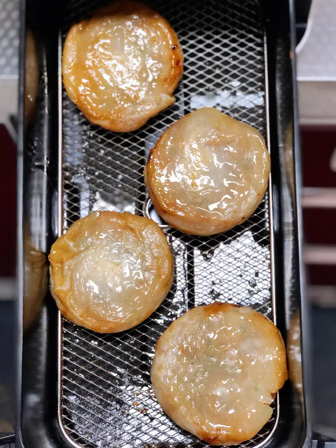 Simple baking pies without kneading, a must-have breakfast with less oil and fast hands, a bite of crispy slag, full of filling, crispy and delicious and non-greasy step 0