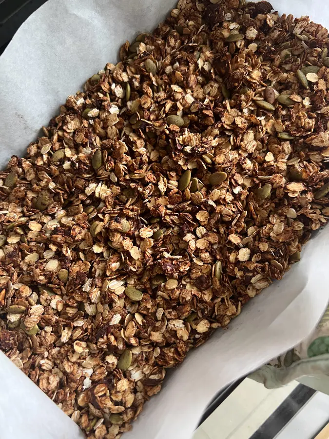 Homemade Healthy Snacks/Breakfast: Oatmeal Chips (Black Date Version) step 0