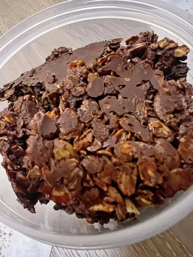 Homemade Healthy Snacks/Breakfast: Oatmeal Chips (Black Date Version) step 0