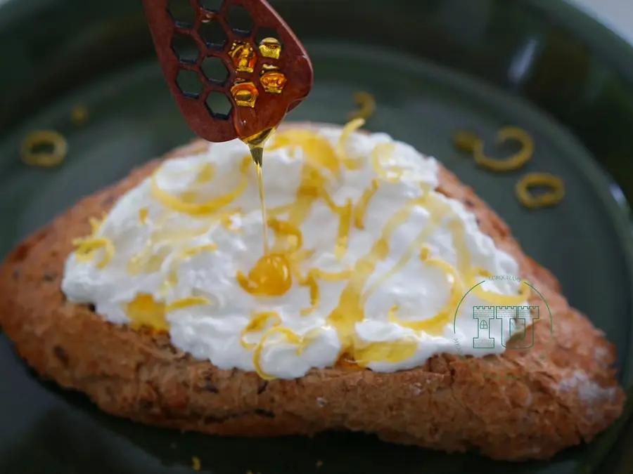 Burrata cheese three dishes
Burrata three ways step 0