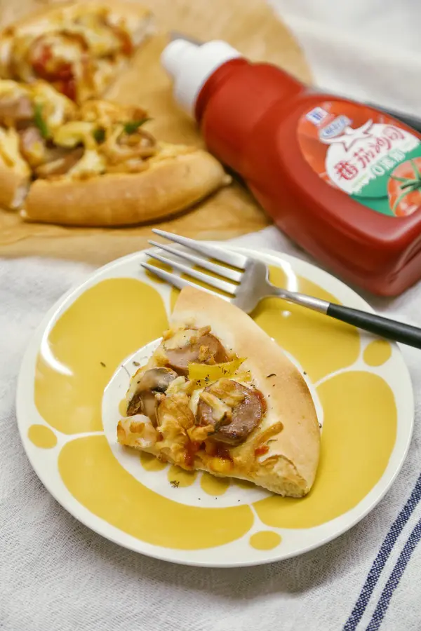 McCormick | Quick breakfast pizza