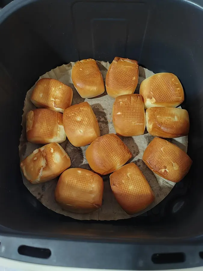 Milky roasted steamed buns (golden steamed buns) ~ honey small steamed buns ~ air fryer baked steamed buns step 0