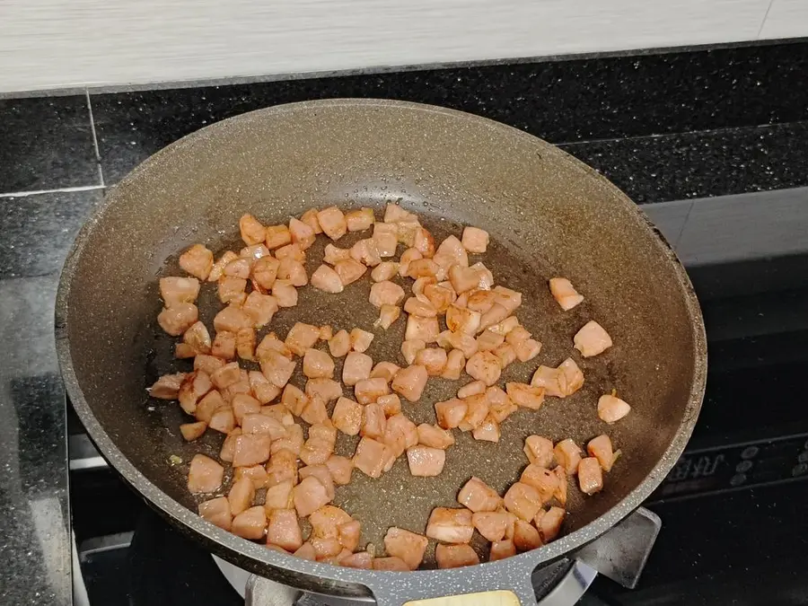 Seaweed rice balls that children and adults love to eat step 0