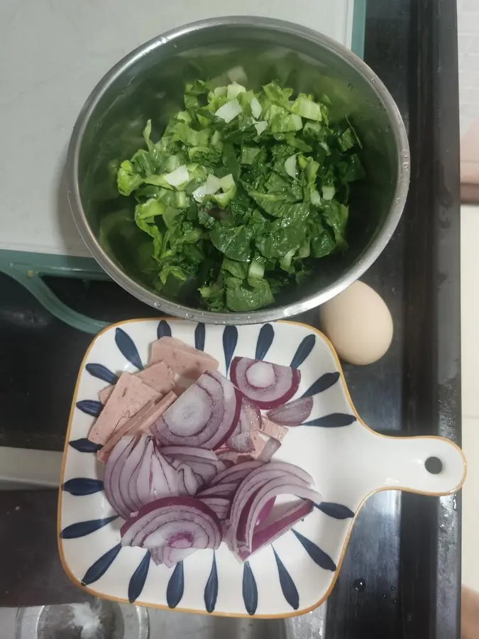 Fried noodles for breakfast step 0