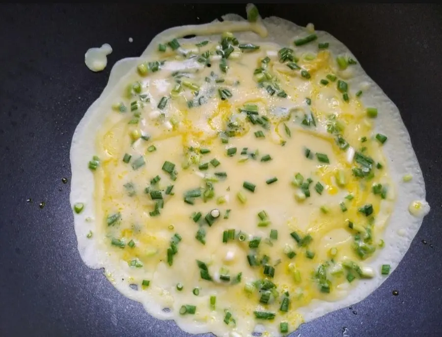 Breakfast omelettes for one person step 0