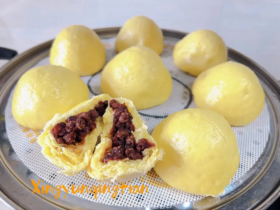 Cornmeal and red bean buns (including red bean paste) step 0