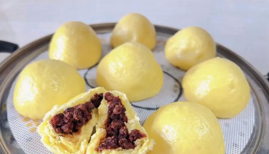 Cornmeal and red bean buns (including red bean paste)