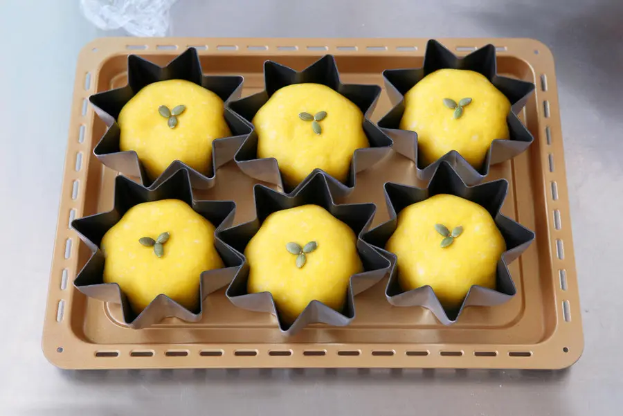 Pumpkin and red bean bread step 0