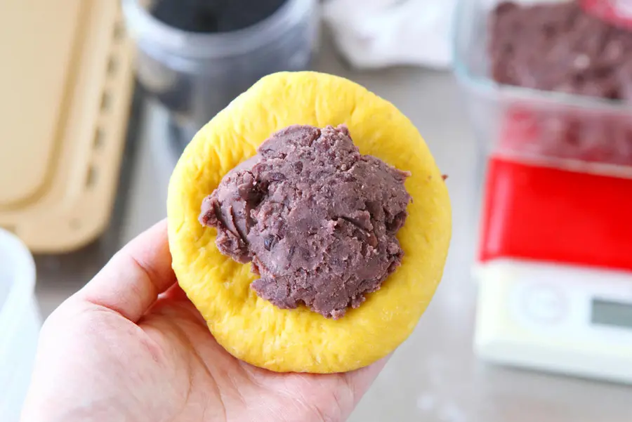 Pumpkin and red bean bread step 0