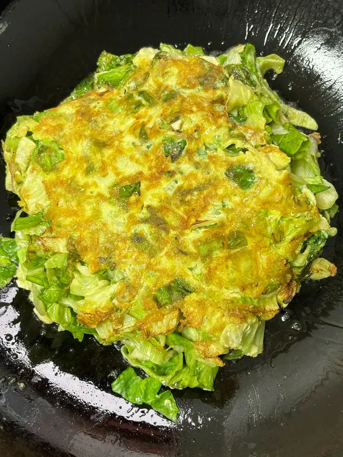 Lettuce omelet â€“ a delicious taste  during the fat loss period step 0