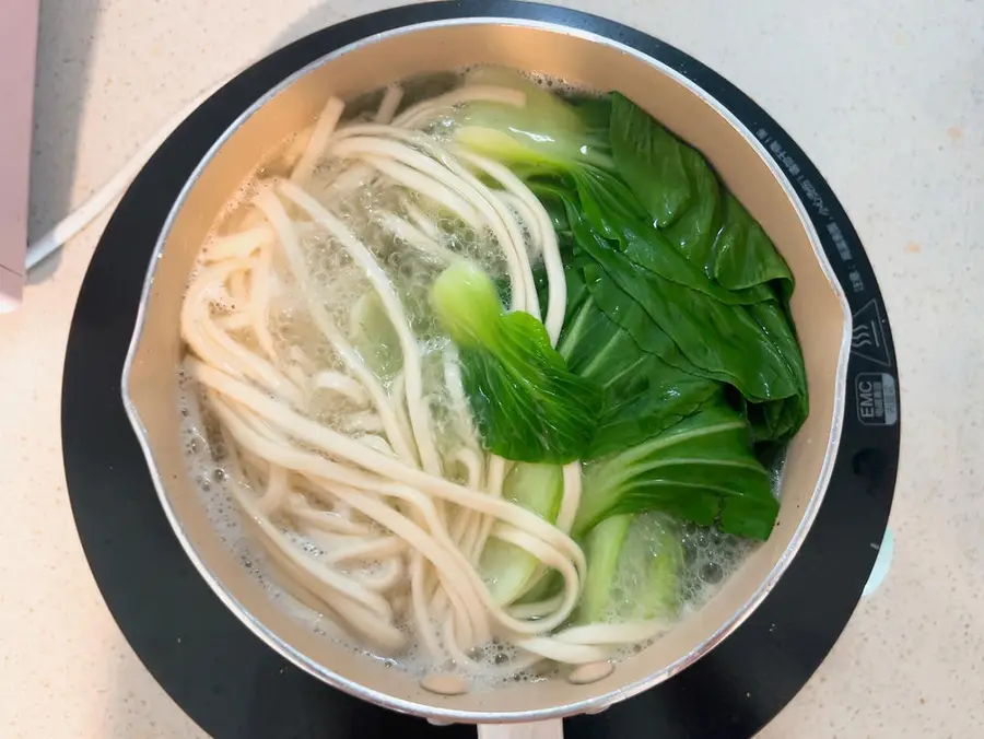 Noodles with scallion oil (lazy breakfast) step 0