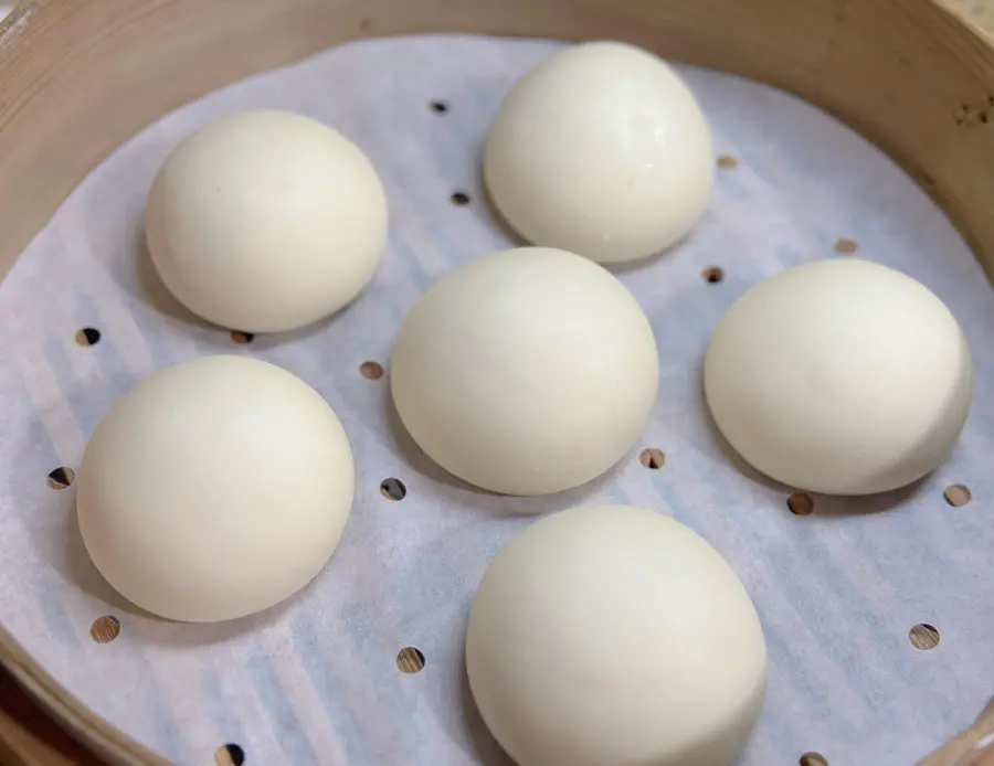 Steamed buns made with wine step 0