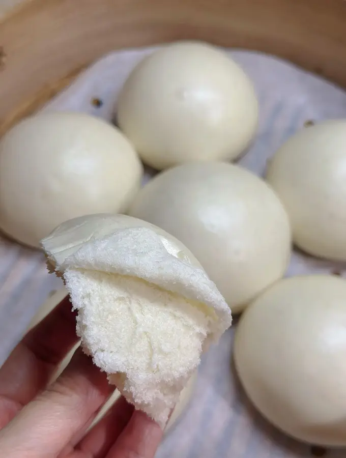 Steamed buns made with wine