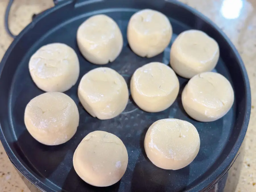 Flowering custard steamed buns step 0