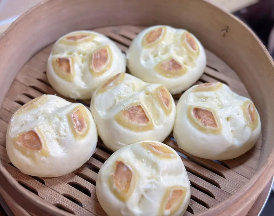 Flowering custard steamed buns step 0