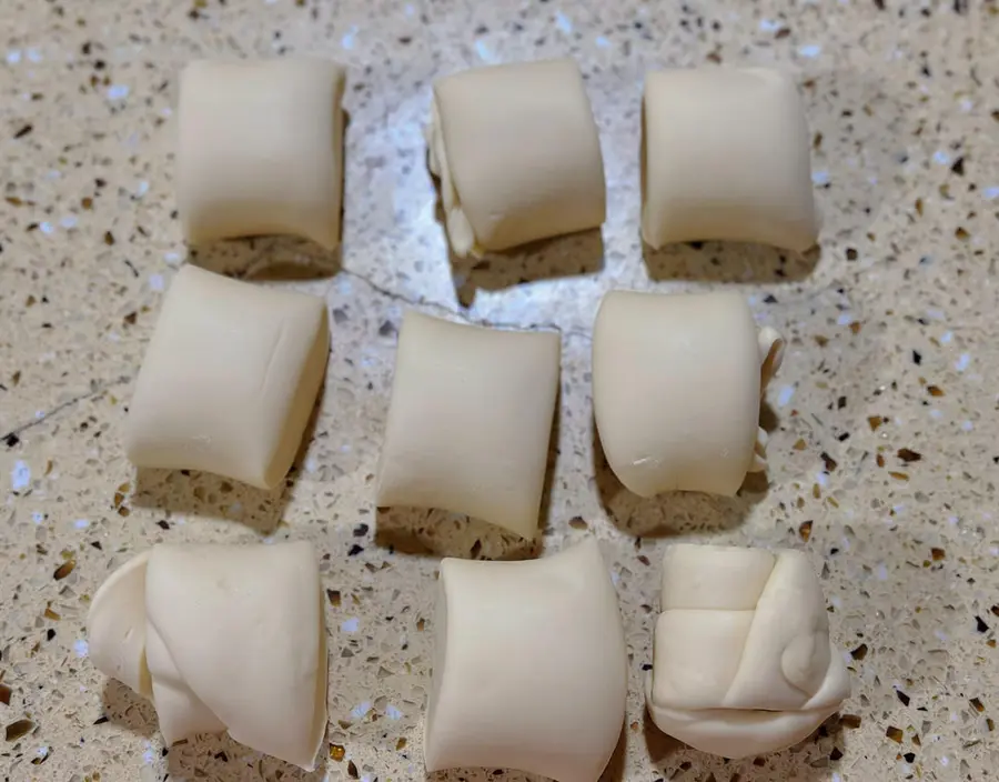 Flowering custard steamed buns step 0