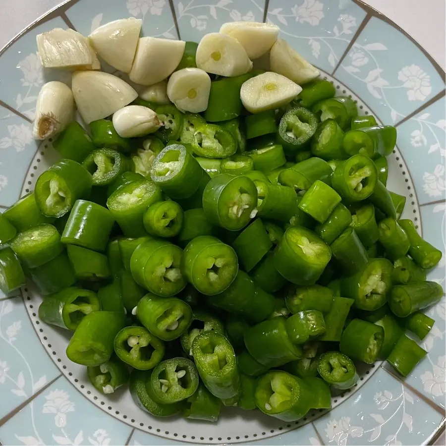 Cantonese soy sauce chili rings - a must-have for breakfast restaurants step 0